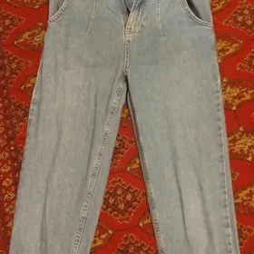 Джинсы