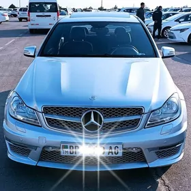 Mercedes-Benz C300 2010
