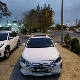 Hyundai Elantra 2020