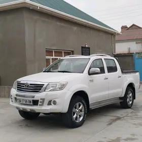 Toyota Hilux 2013