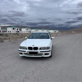 BMW E39 2003