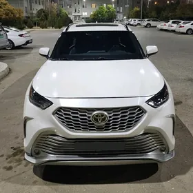 Toyota Highlander 2022