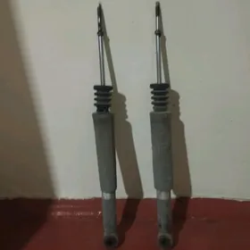 amartizatyr Nissan wersa