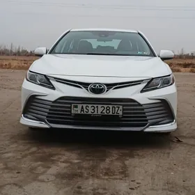 Toyota Camry 2024