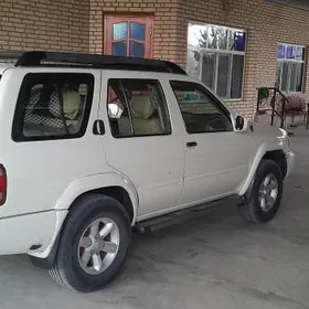 Nissan Pathfinder 2003