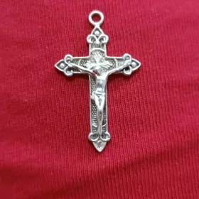 Серебряный крестик