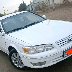 Toyota Camry 1997