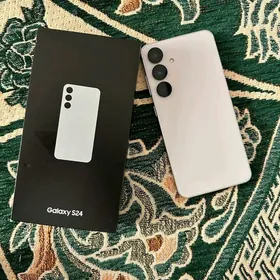 Samsung galaxy S24 8/256