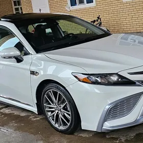 Toyota Camry 2021