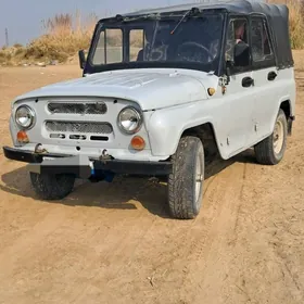 UAZ 469 2000