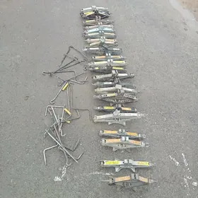 Damkrat balan açarlar bar