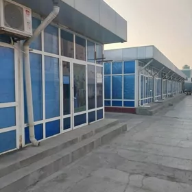 Satlyk magazin Nygmat bazarda