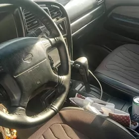 Nissan Pathfinder 2001