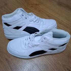 кроссовки 44раз