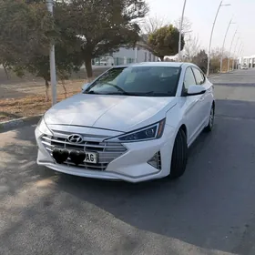 Hyundai Elantra 2020