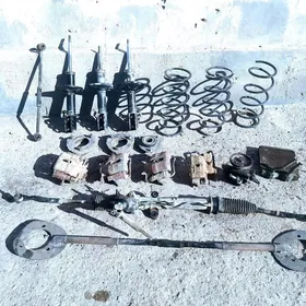 Corona Carina zapçast