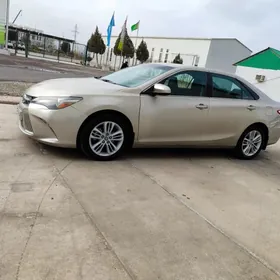 Toyota Camry 2015