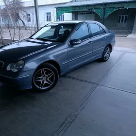 Mercedes-Benz C-Class 2004