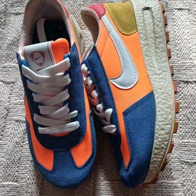 новые кроссовки найк