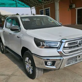 Toyota Hilux 2025