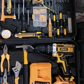 Drel kamplekt.Дрель комплект.