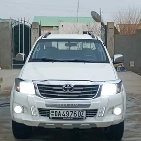Toyota Hilux 2010