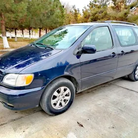 Toyota Sienna 2000