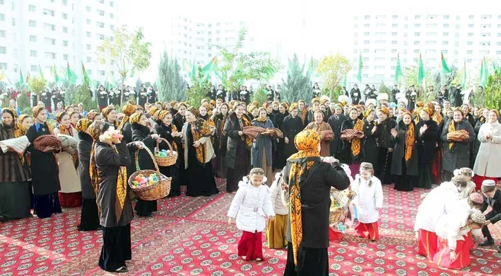 В Аркадаге отметили праздничное новоселье