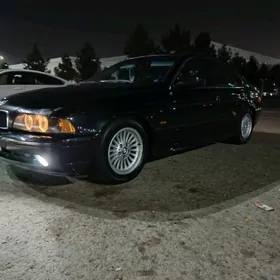 BMW E39 2000