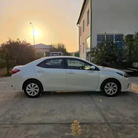 Toyota Corolla 2015