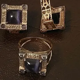 Komplekt gyzyl briliantovyý