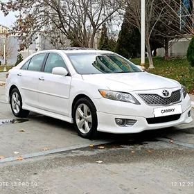 Toyota Camry 2011