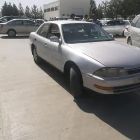 Toyota Camry 1990