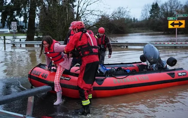 Проливные дожди вызвали масштабные наводнения на северо-западе США
