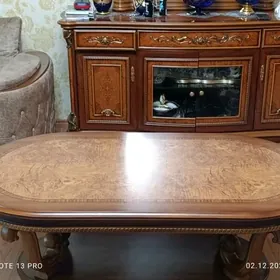 Журнальный столик.