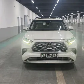 Toyota Highlander 2021