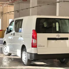 Toyota Hiace 2025