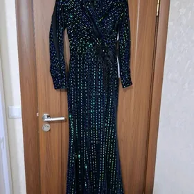 Вечерняя платье