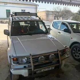 Mitsubishi Pajero 1993