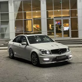 Mercedes-Benz C-Class 2013