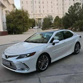 Toyota Camry 2022
