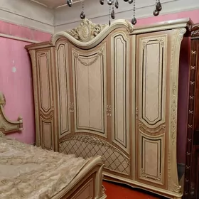 Gigant spalni komplekt