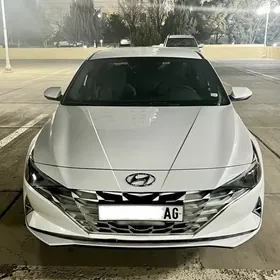 Hyundai Elantra 2022