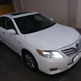Toyota Camry 2010