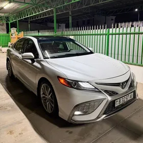 Toyota Camry 2021