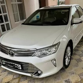 Toyota Camry 2015