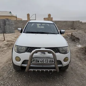 Mitsubishi L200 2008