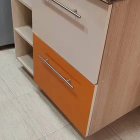 Частично мебель кухня