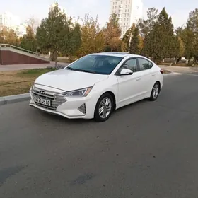 Hyundai Elantra 2019
