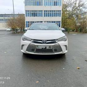 Toyota Camry 2017